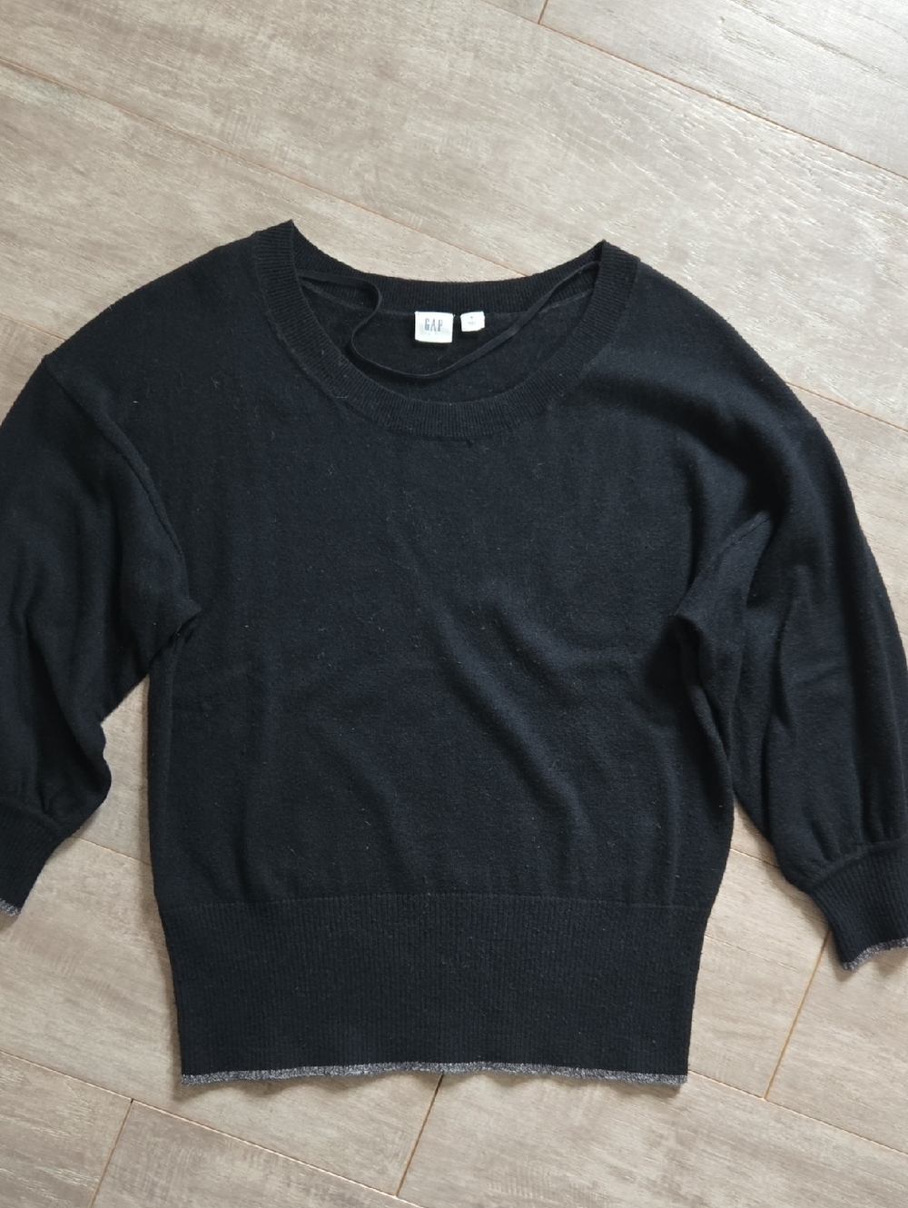 Gap Black 3/4 Sleeve Sweater